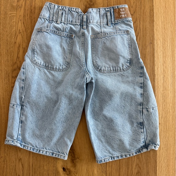 Free People/We The Free Extreme Measure Denim Barrel Shorts - Picture 2 of 4